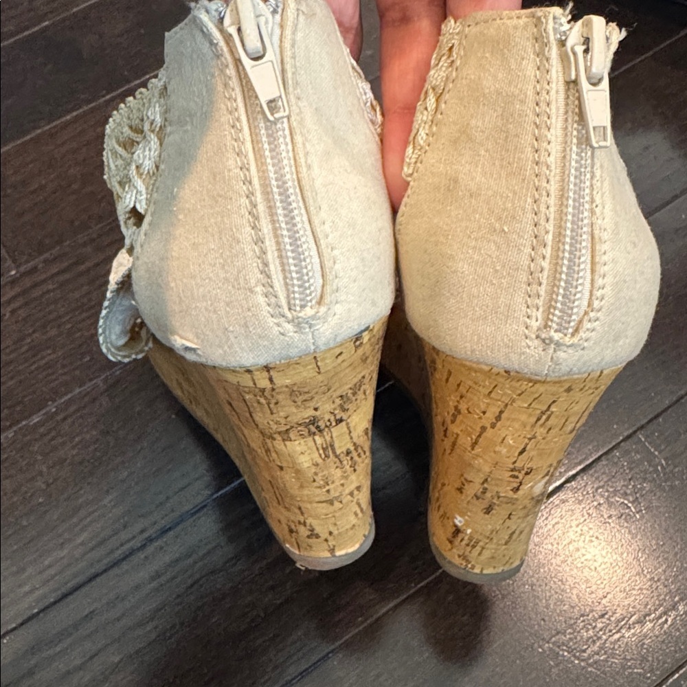 Montego Bay Club Tally beige woven wedge sandal Size 9.5 - Picture 4 of 7